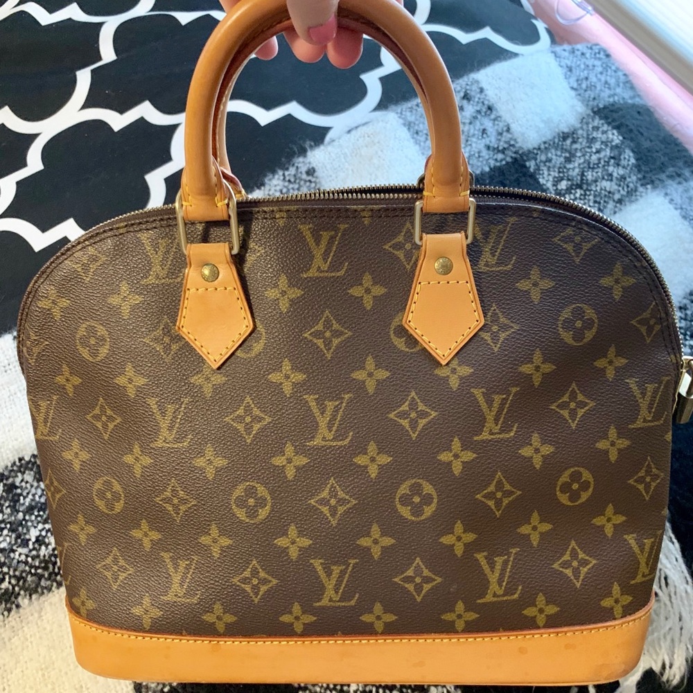 Louis Vuitton Alma Damier Monogrammed